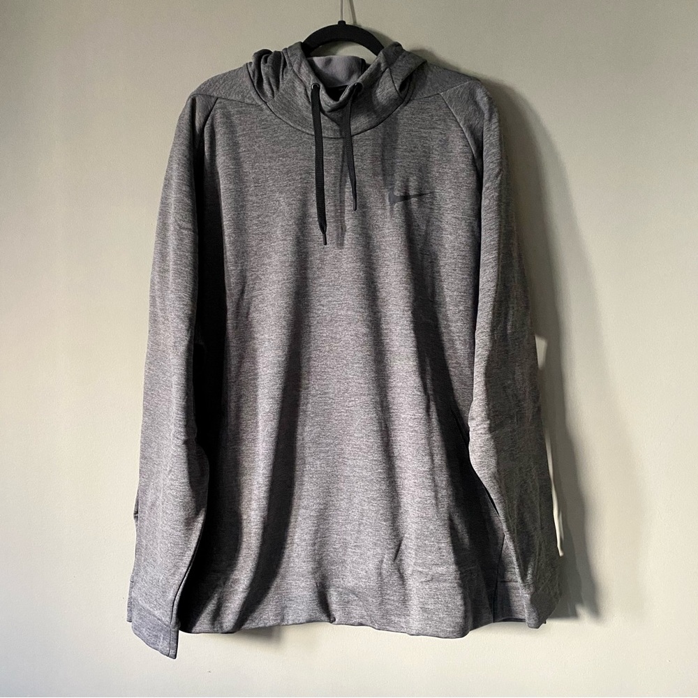 BNWT Nike Men’s therma dry fit hoodie - Size 3XL